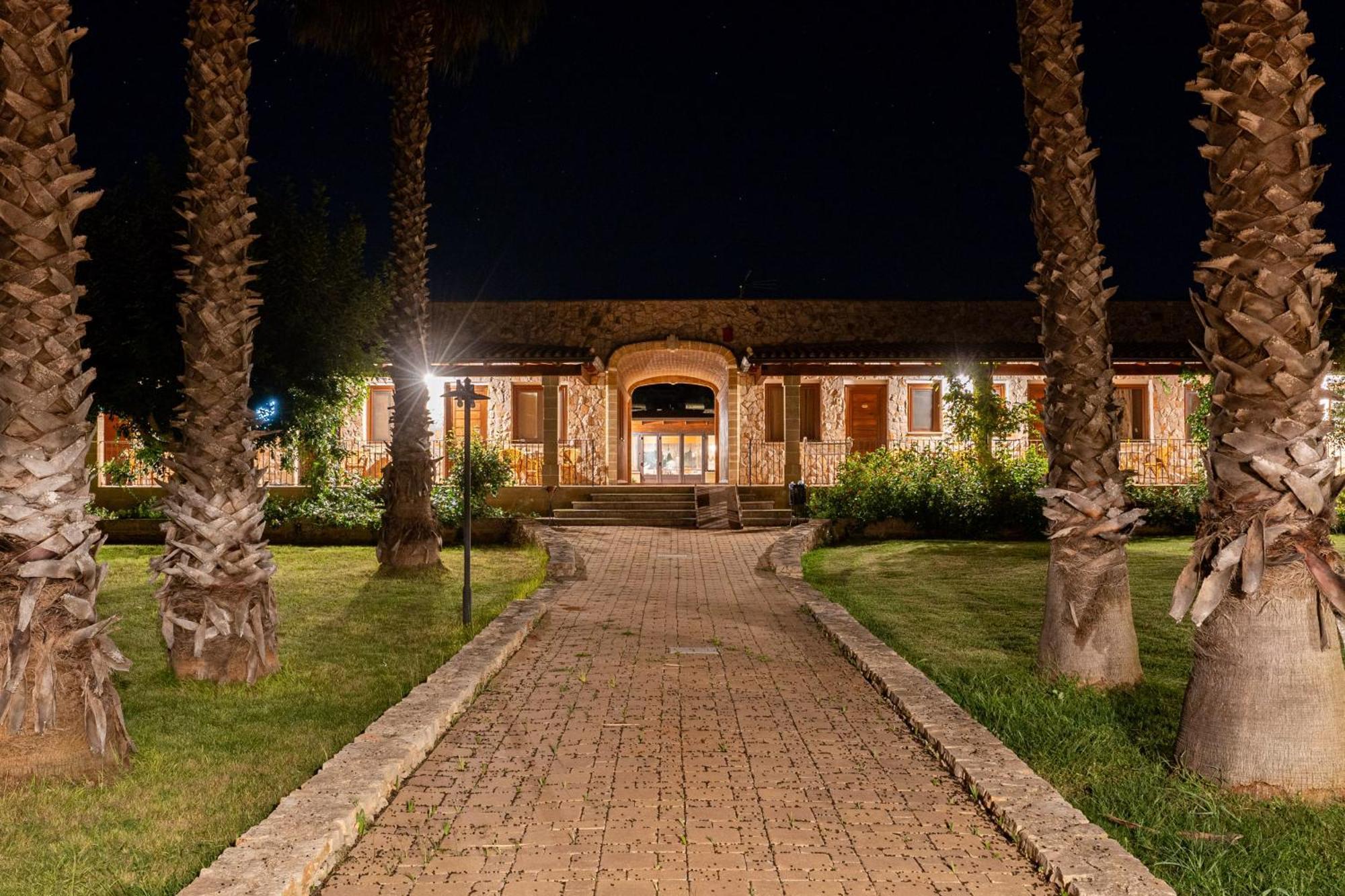 Hotel Masseria Le Pajare Presicce Bagian luar foto