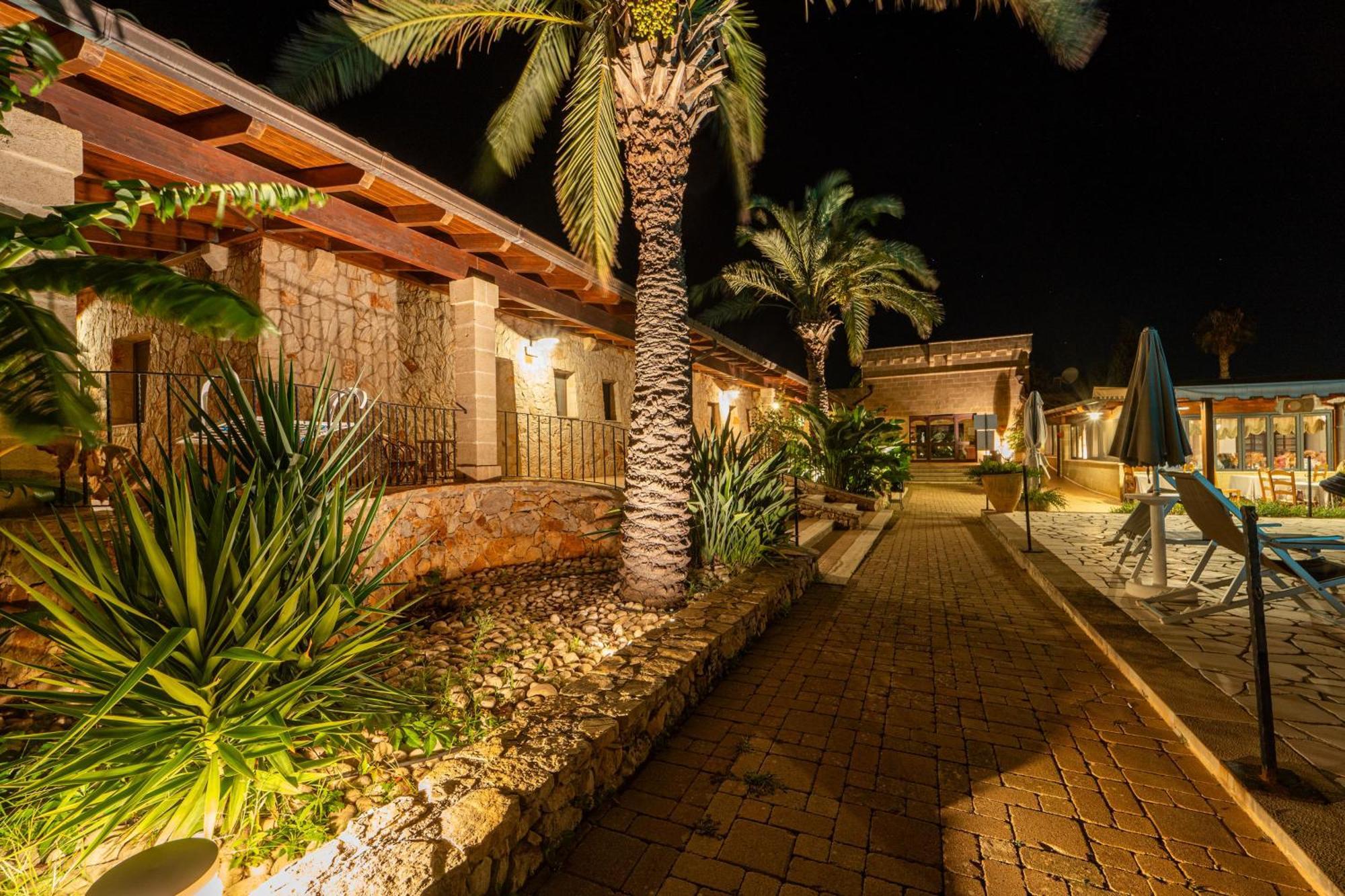 Hotel Masseria Le Pajare Presicce Bagian luar foto