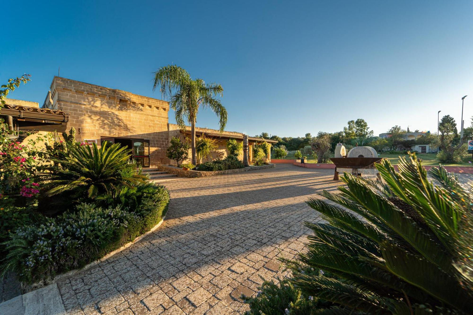 Hotel Masseria Le Pajare Presicce Bagian luar foto