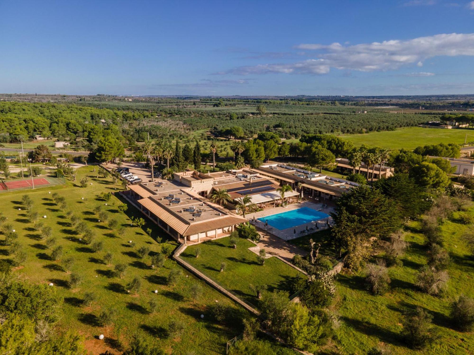 Hotel Masseria Le Pajare Presicce Bagian luar foto