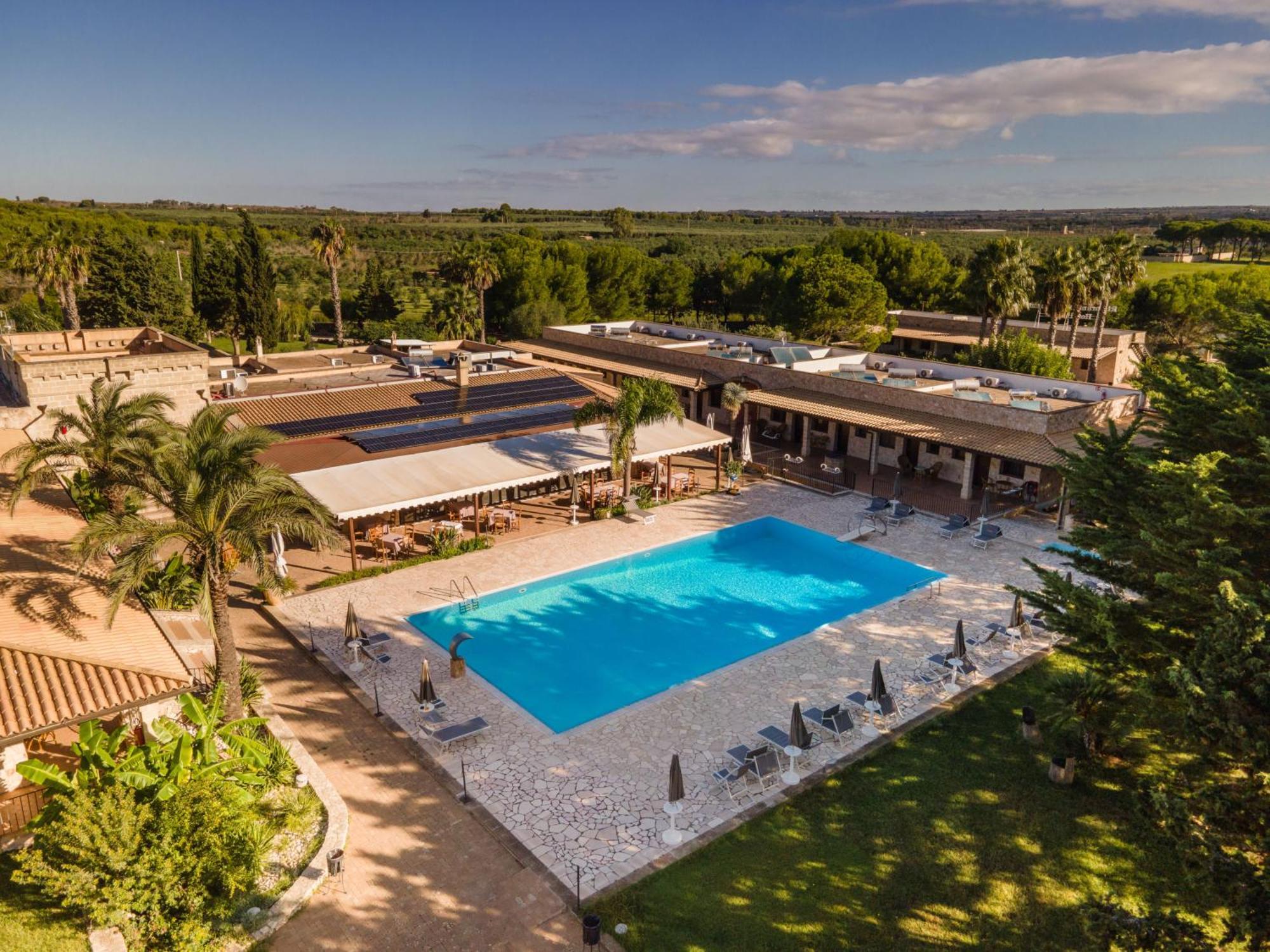 Hotel Masseria Le Pajare Presicce Bagian luar foto